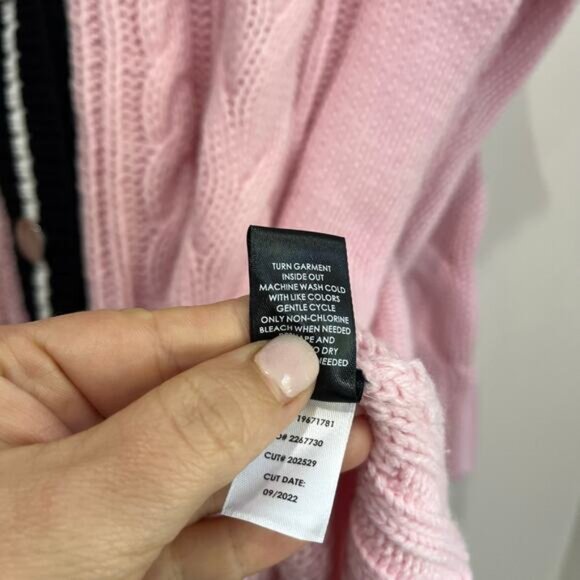 Torrid Pink Cable Knit Cardigan Sweater Size 1-US 14/16 Preppy Varsity Style - Picture 6 of 11